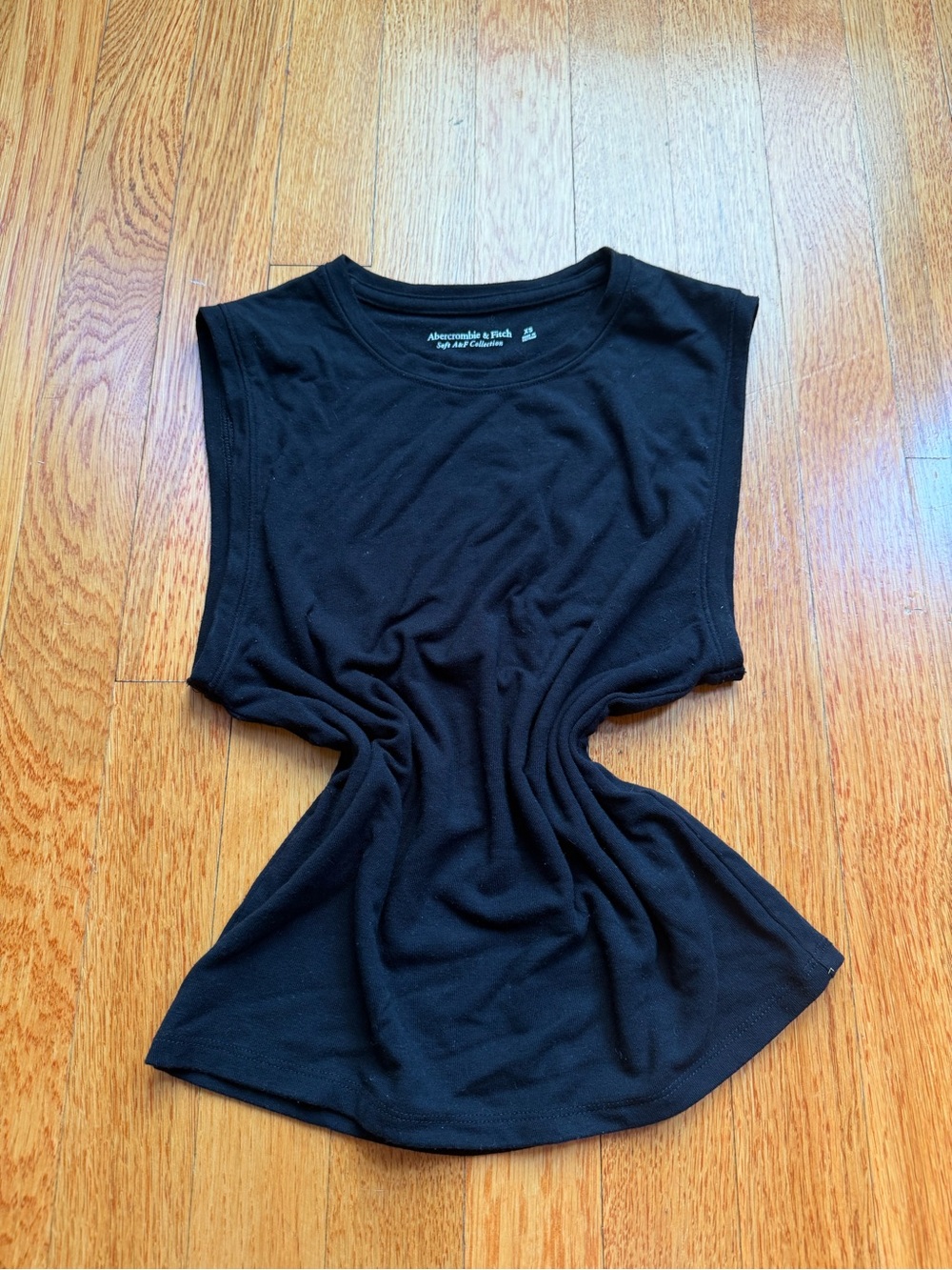 Abercrombie & Fitch Black Sleeveless Crewneck Tank